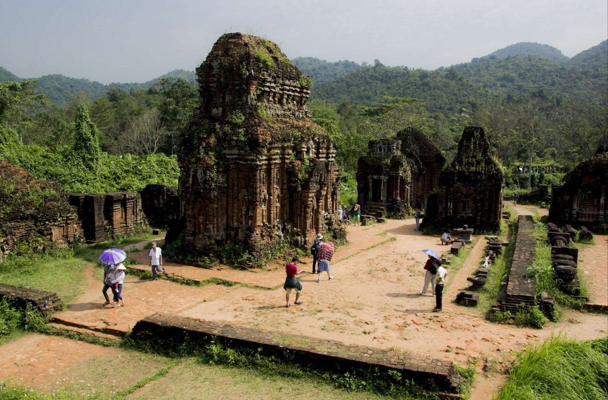 Núi Thành Travel