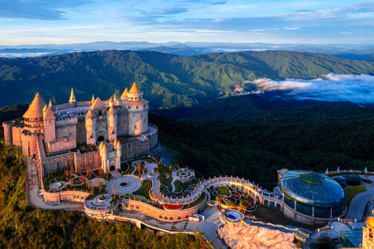 Núi Thành Travel